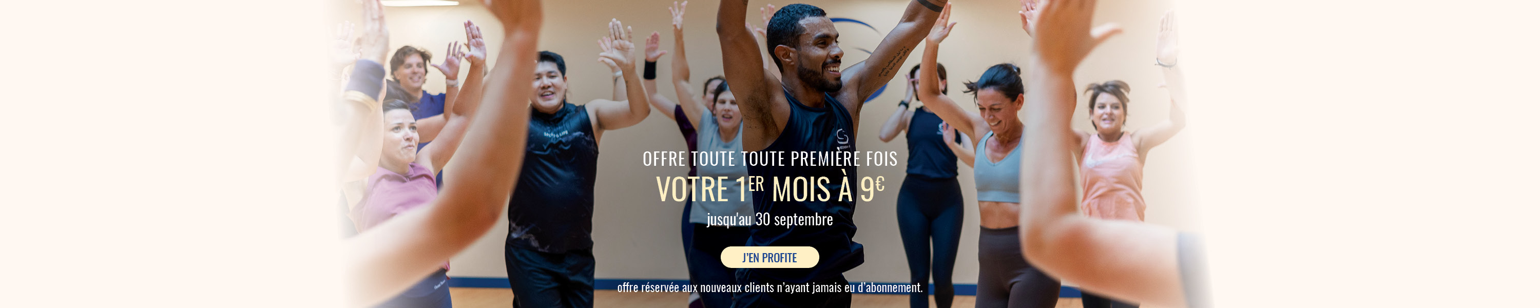 Offre spéciale pour un abonnement de cours collectifs à petits prix en France, proposant des activités comme du Pilates, du Yoga, de la Gym Suédoise Standard...